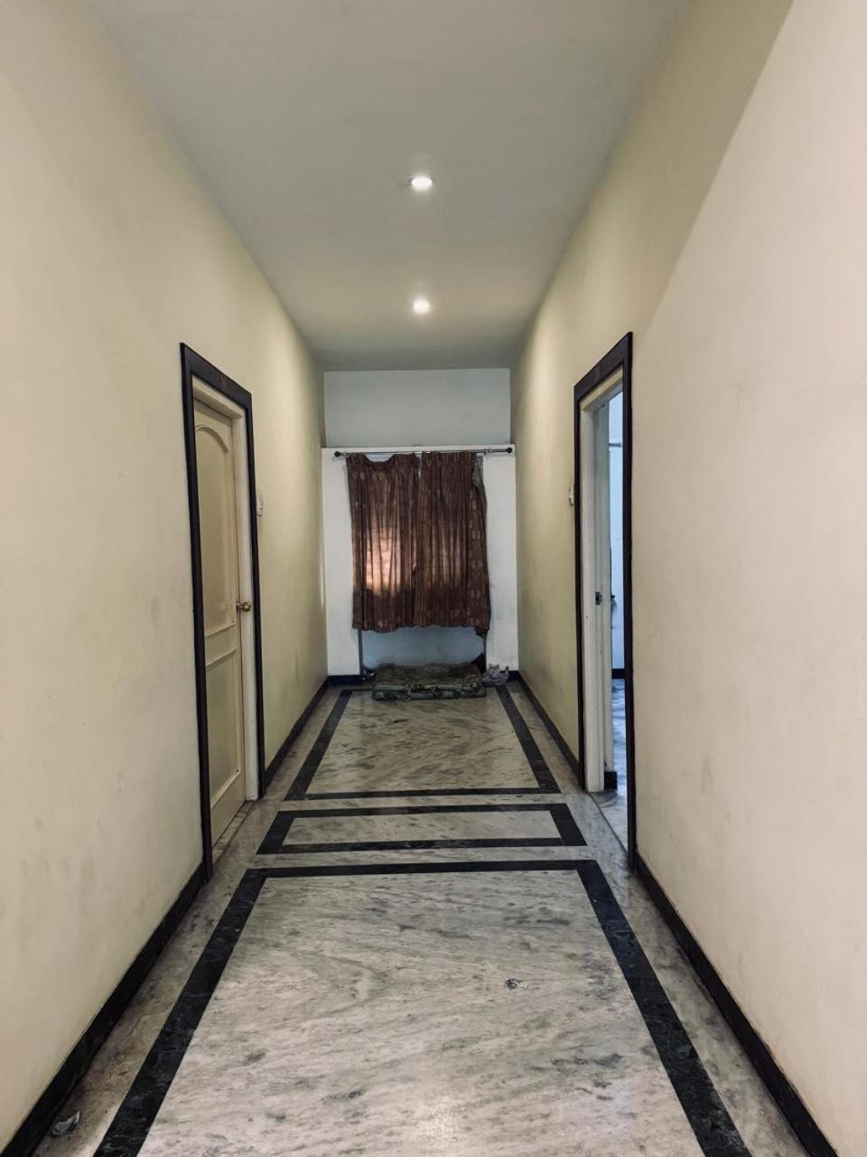 Hotel Priya Towers Nāmakkal 外观 照片